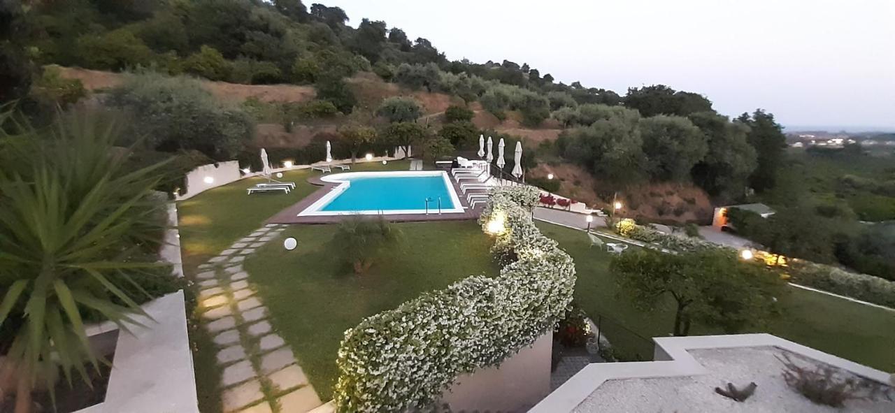 Sike Holiday Home Таормина Екстериор снимка