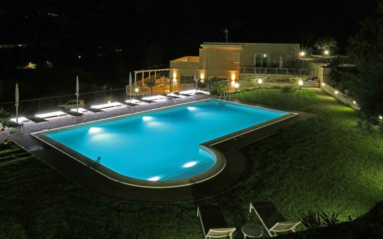Sike Holiday Home Таормина Екстериор снимка