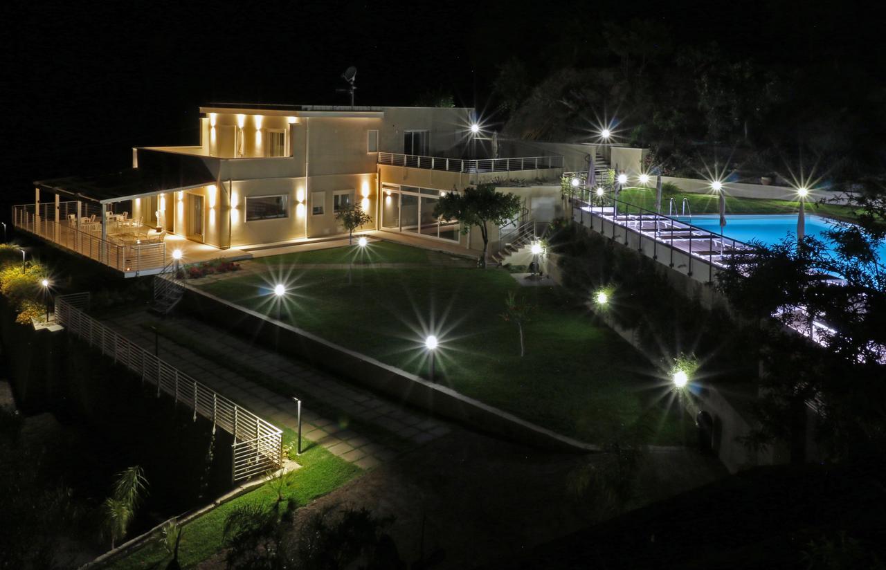 Sike Holiday Home Таормина Екстериор снимка